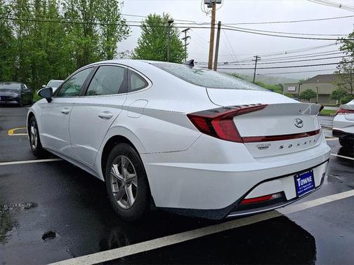 2022 Hyundai SONATA SE
