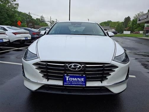 2022 Hyundai SONATA SE