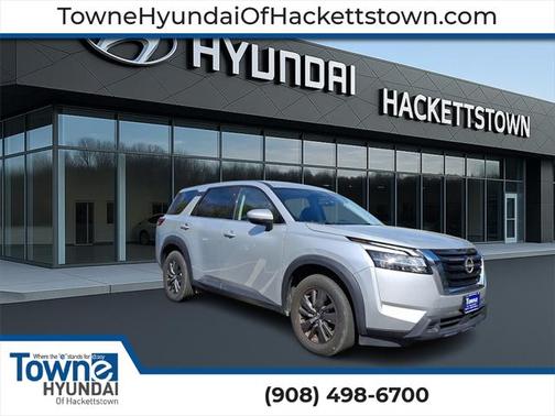 2022 Nissan Pathfinder S 4WD
