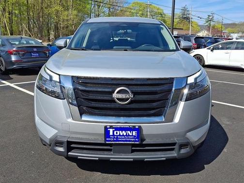 2022 Nissan Pathfinder S 4WD