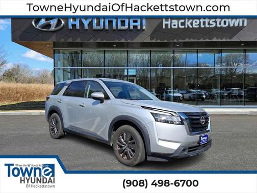 2022 Nissan Pathfinder S 4WD