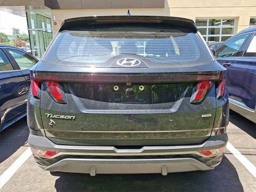 2023 Hyundai TUCSON SE