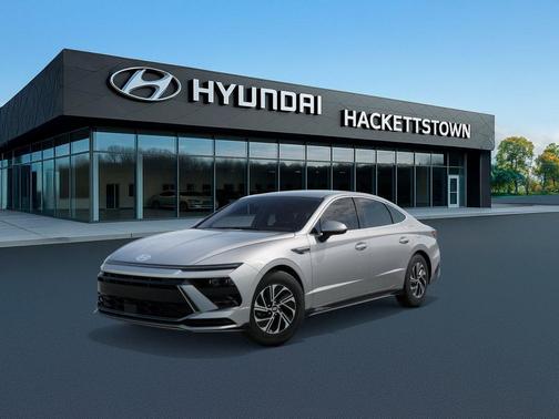 Aero Silver 2026 Hyundai SONATA Hybrid Base