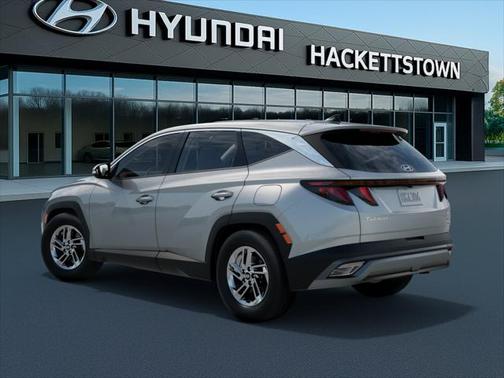 2025 Hyundai TUCSON SE