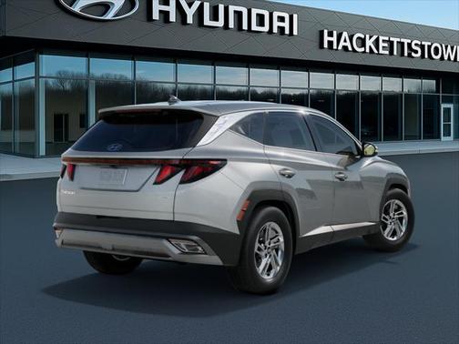 2025 Hyundai TUCSON SE
