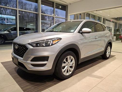 2021 Hyundai TUCSON SE