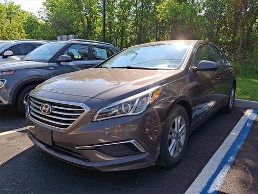 2017 Hyundai SONATA SE