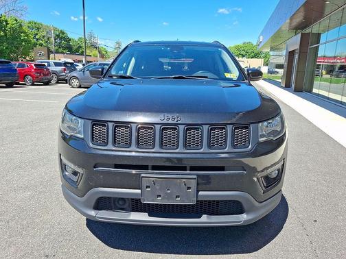 Diamond Black Crystal Pearlcoat 2021 Jeep Compass Latitude