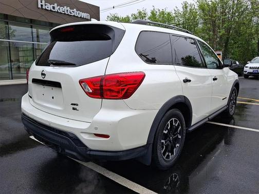 2019 Nissan Pathfinder SL