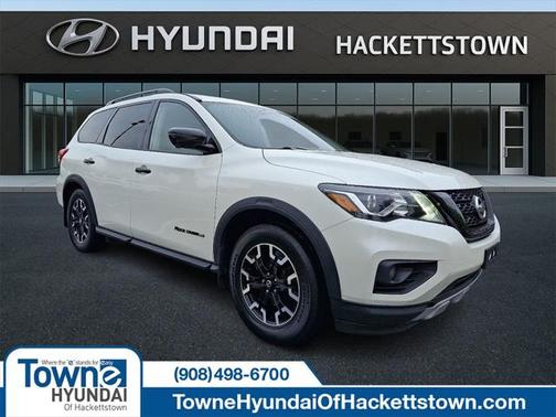 2019 Nissan Pathfinder SL