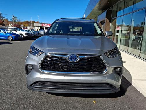 2024 Toyota Highlander Hybrid Limited