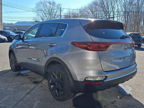 2022 Kia Sportage LX