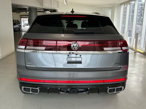 2025 Volkswagen Atlas Cross Sport 2.0T SEL Premium R-Line