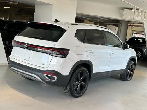 2025 Volkswagen Taos 1.5T SEL