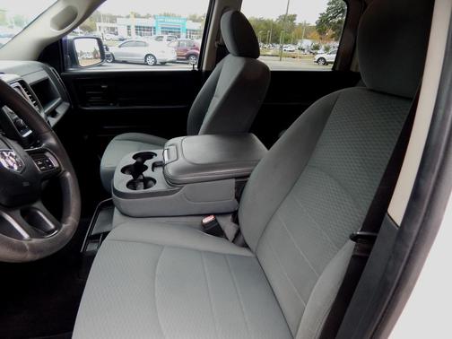 2018 RAM 2500 Tradesman Crew Cab SWB 4WD