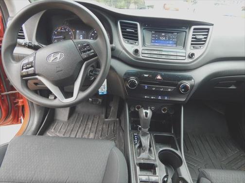 2016 Hyundai TUCSON SE