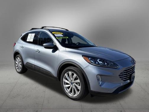 2022 Ford Escape TITANIUM