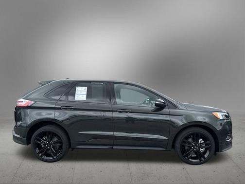 2022 Ford Edge ST