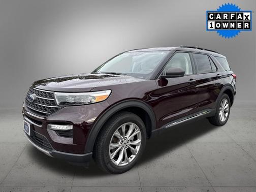 JEWEL RED MET TINTED CC 2023 Ford Explorer XLT