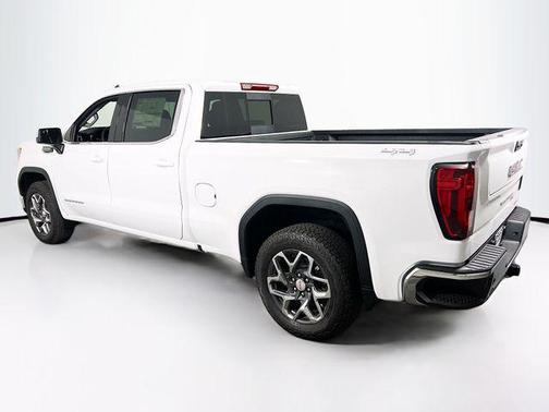 2025 GMC Sierra 1500 SLE
