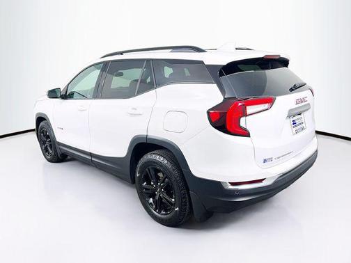 2022 GMC Terrain AWD AT4