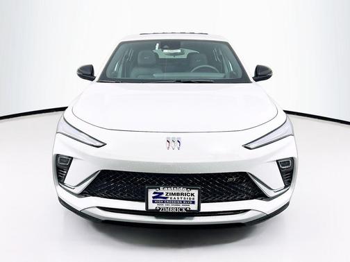 Summit White 2026 Buick Envista Sport Touring FWD