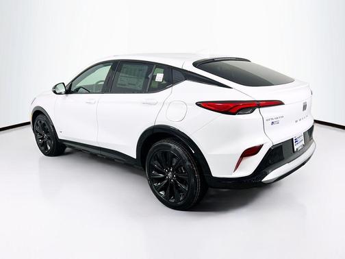 Summit White 2026 Buick Envista Sport Touring FWD