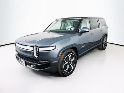 2023 Rivian R1S Adventure
