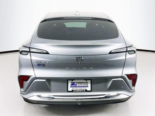Moonstone Gray Metallic 2026 Buick Envista Avenir FWD