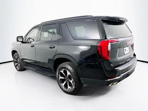 2025 GMC Yukon 4WD AT4