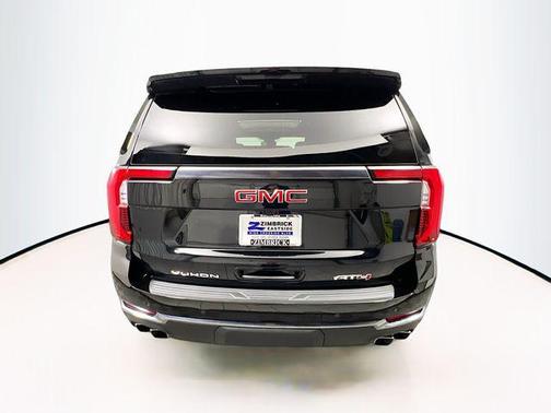 2025 GMC Yukon 4WD AT4