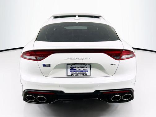 2023 Kia Stinger GT2