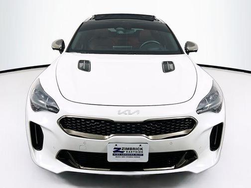 2023 Kia Stinger GT2
