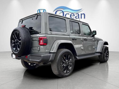 2022 Jeep Wrangler Unlimited 4xe Sahara