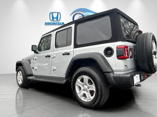 2022 Jeep Wrangler Unlimited Sport