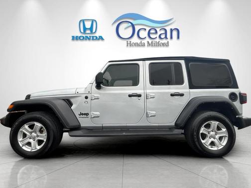 2022 Jeep Wrangler Unlimited Sport