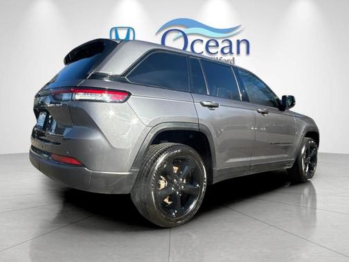 2024 Jeep Grand Cherokee Laredo