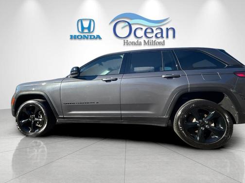 2024 Jeep Grand Cherokee Laredo