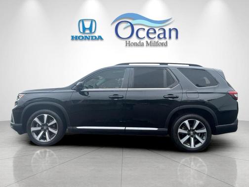 Black 2023 Honda Pilot Touring