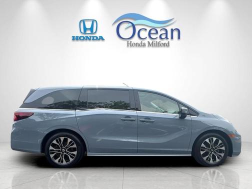 Sonic Gray Pearl 2025 Honda Odyssey Elite