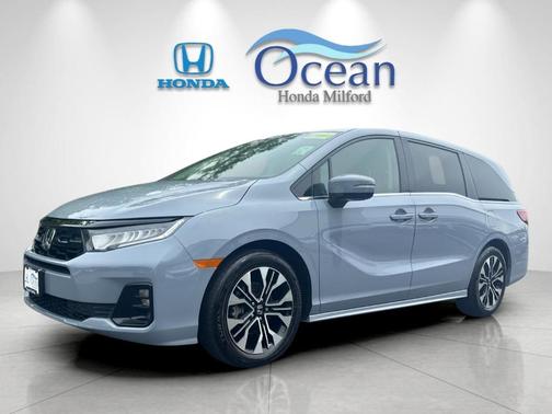 Sonic Gray Pearl 2025 Honda Odyssey Elite