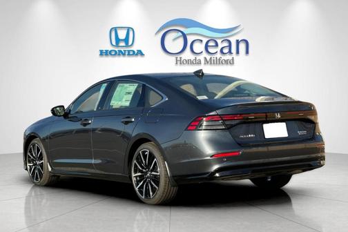 Meteorite 2026 Honda Accord Hybrid Touring