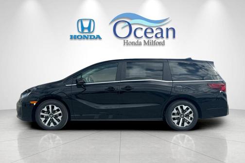 Crystal Black Pearl 2026 Honda Odyssey EX-L