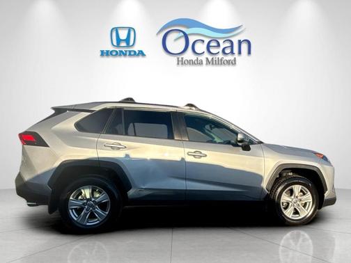 2022 Toyota RAV4 Hybrid LE