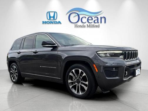 Metallic 2022 Jeep Grand Cherokee Overland