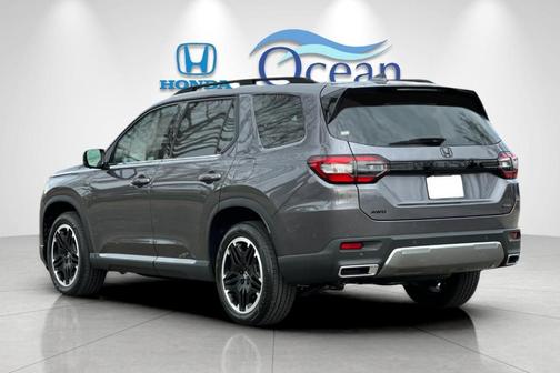Modern Steel Metallic 2026 Honda Pilot Touring S