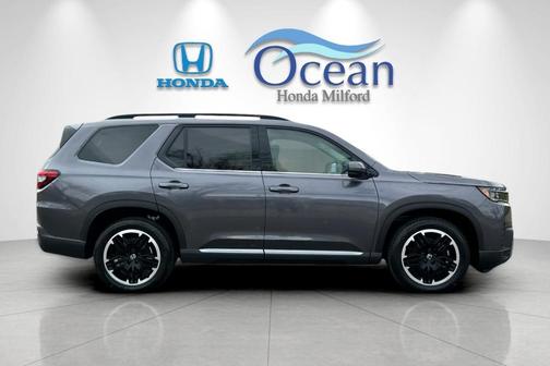Modern Steel Metallic 2026 Honda Pilot Touring S