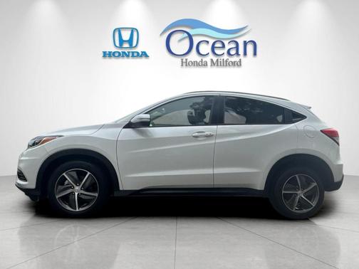 Platinum White Pearl 2021 Honda HR-V EX