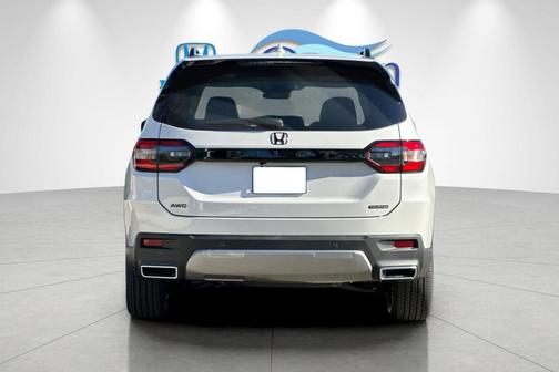 Platinum 2026 Honda Pilot Touring
