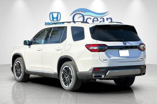 Platinum 2026 Honda Pilot Touring